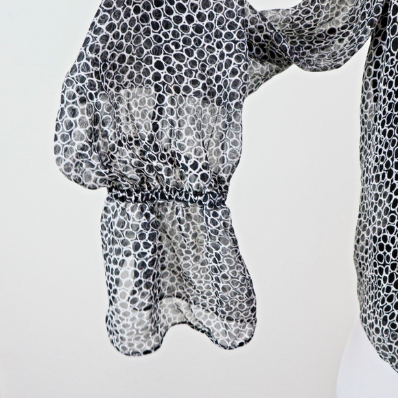 Diane Von Furstenberg Size 6 Svetlana Silk Wrap Blouse Black White - Picture 9 of 11